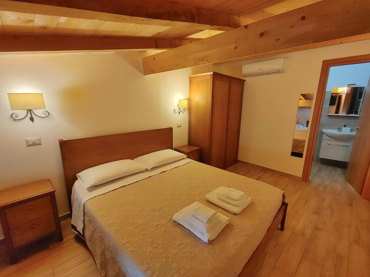 Borgo Sciugolo Bed & Breakfast Baselice ภายนอก รูปภาพ