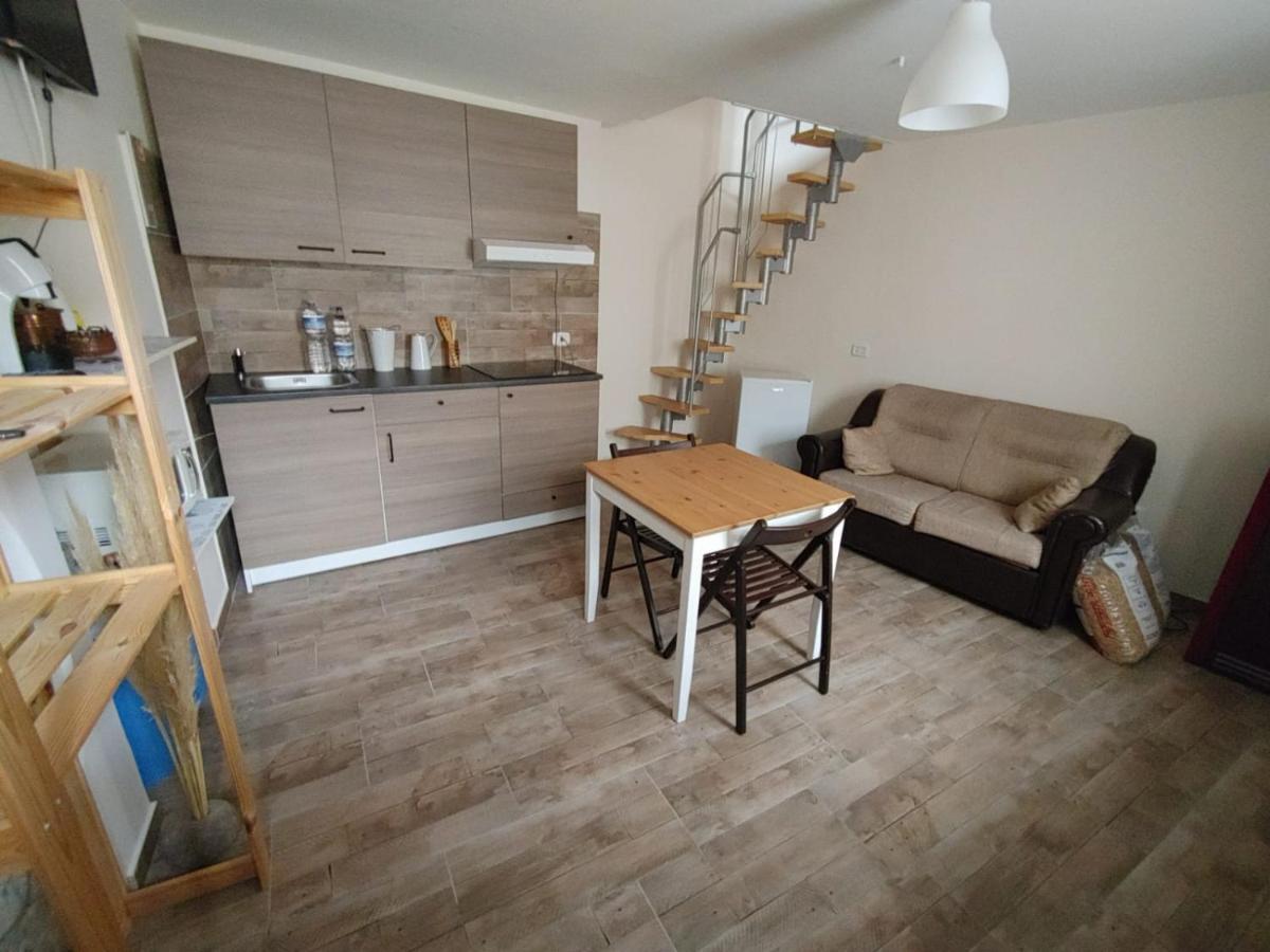 Borgo Sciugolo Bed & Breakfast Baselice ภายนอก รูปภาพ