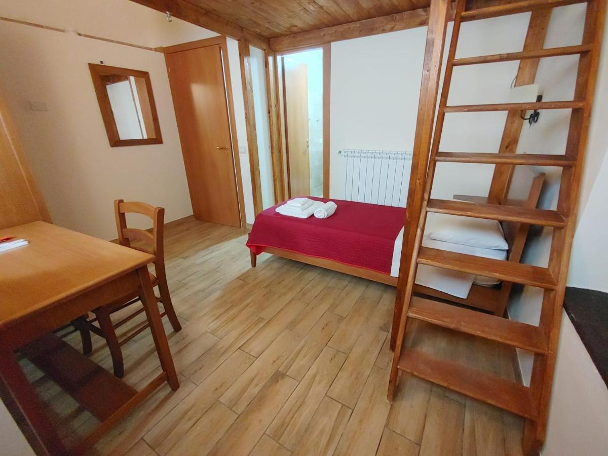 Borgo Sciugolo Bed & Breakfast Baselice ภายนอก รูปภาพ
