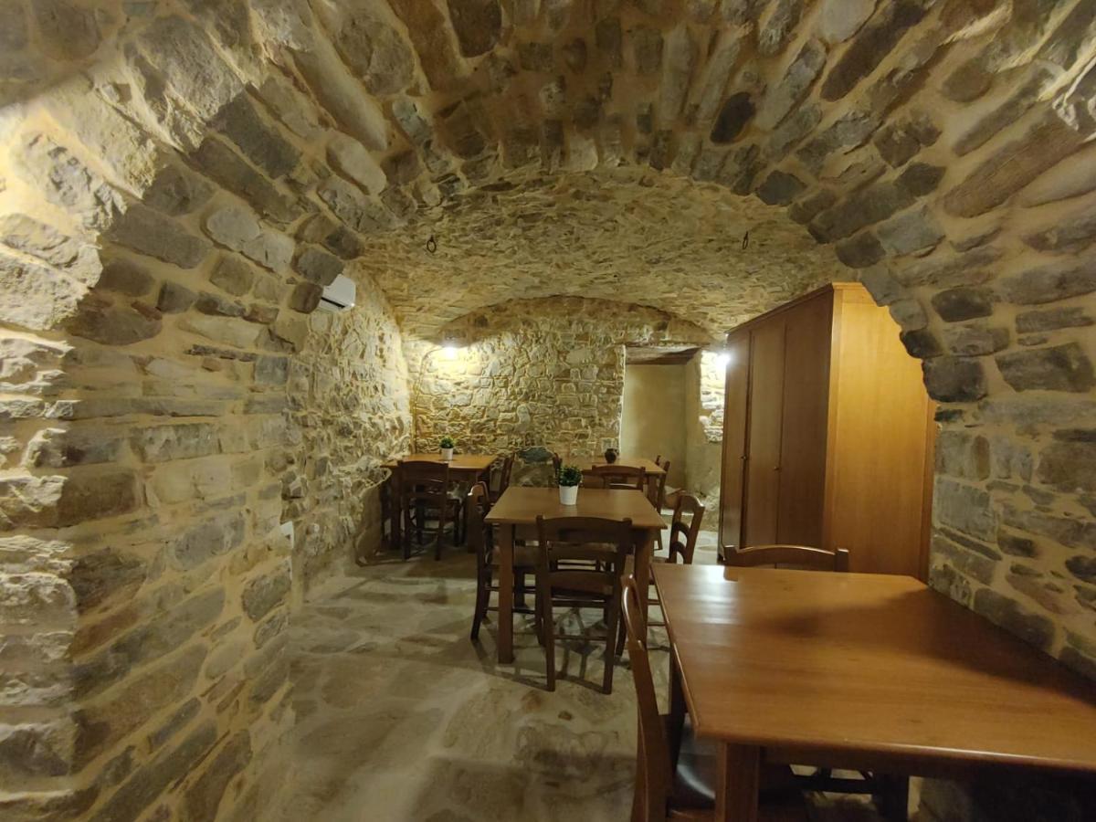 Borgo Sciugolo Bed & Breakfast Baselice ภายนอก รูปภาพ